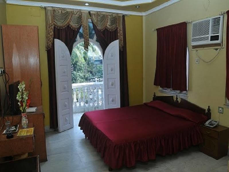 New Hotel White Palace Kolkata Exterior photo